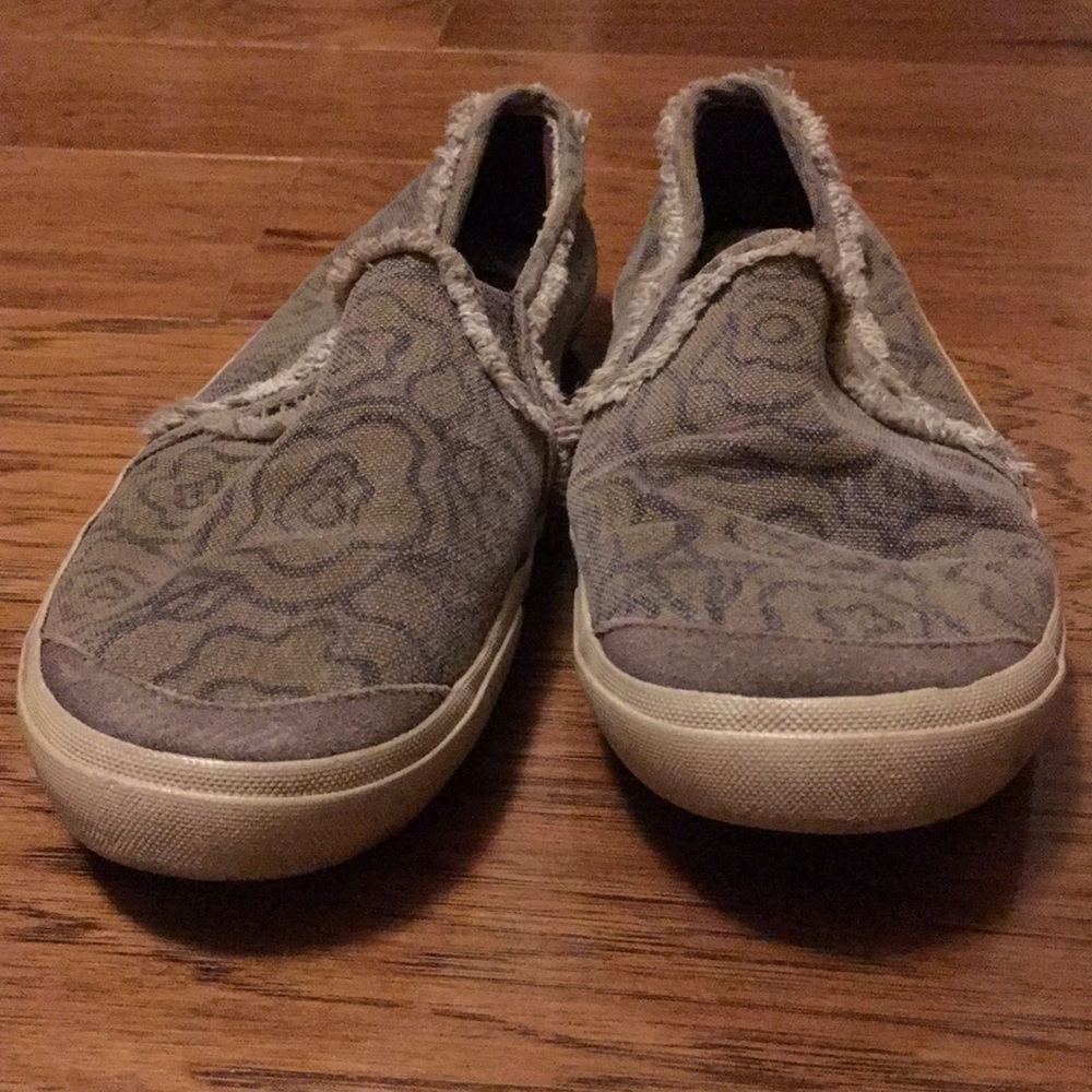 Gap canvas abstract floral flats - Picture 2 of 9